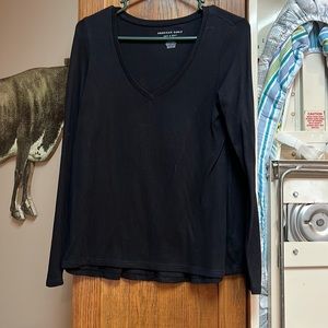 American eagle black v neck sweater